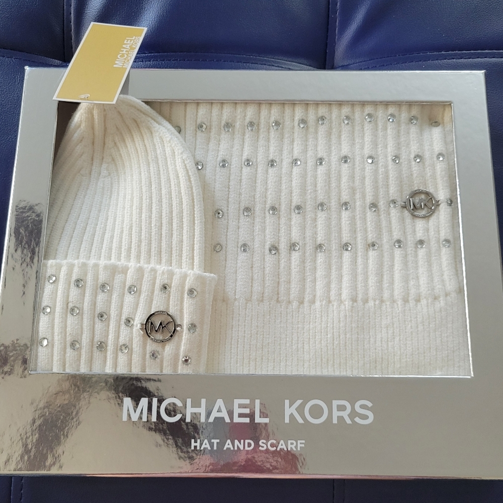 Michael Kors Hat and Scarf